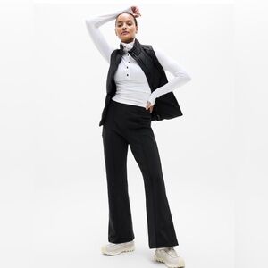 NWT Athleta Glacier Bootcut Black Pants Size 6.